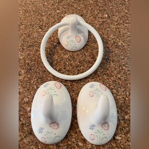 Melard Floral Ceramic Towel Ring & 2 Wall Hooks Vintage Bathroom Set
